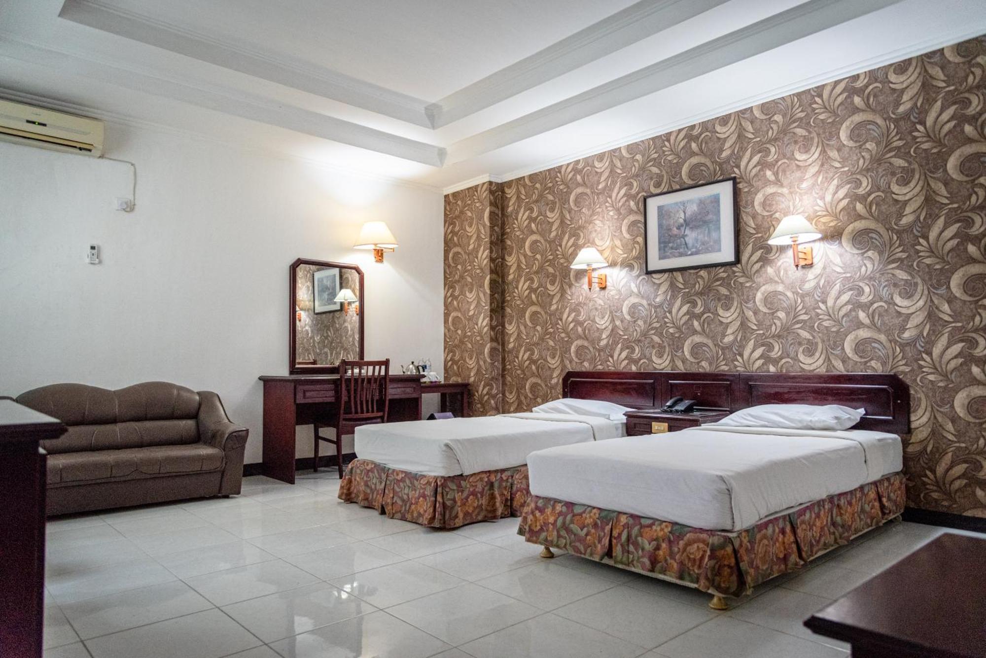 Melin Hotel Tanjungpinang Kültér fotó